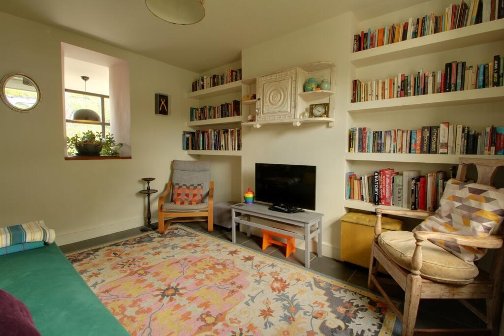 Steeds Terrace, Benter, BA3 photo 4