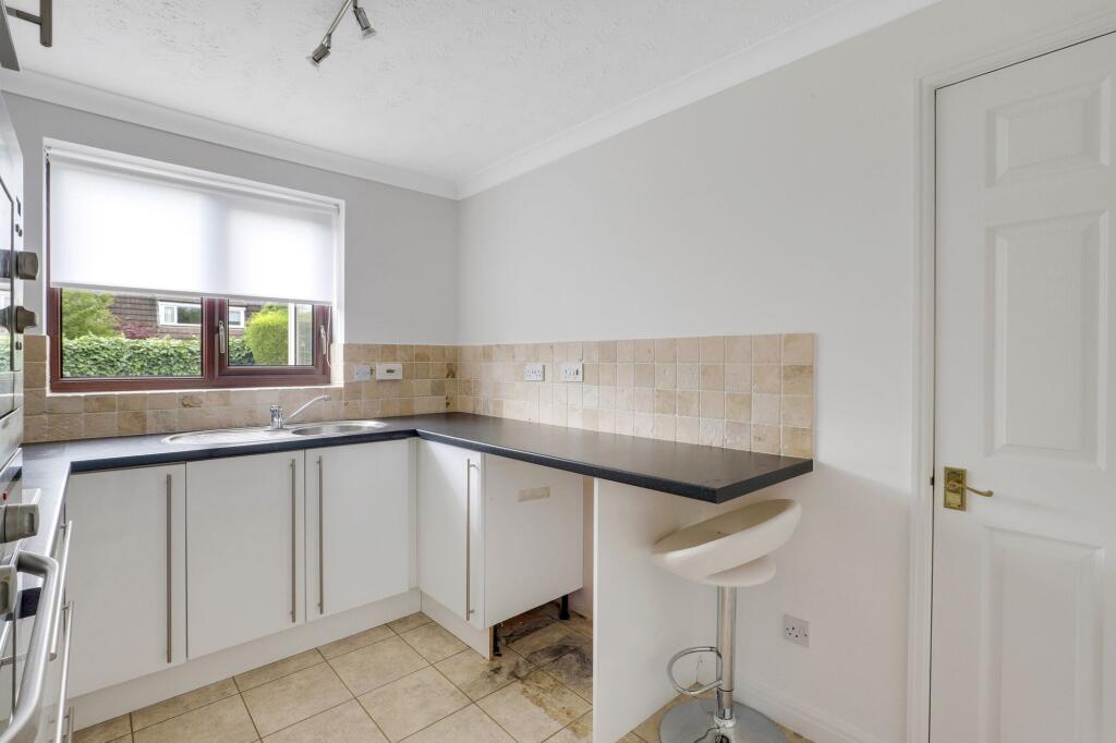 House in Nottingham, Dovedale Estate, Long Eaton - View 4