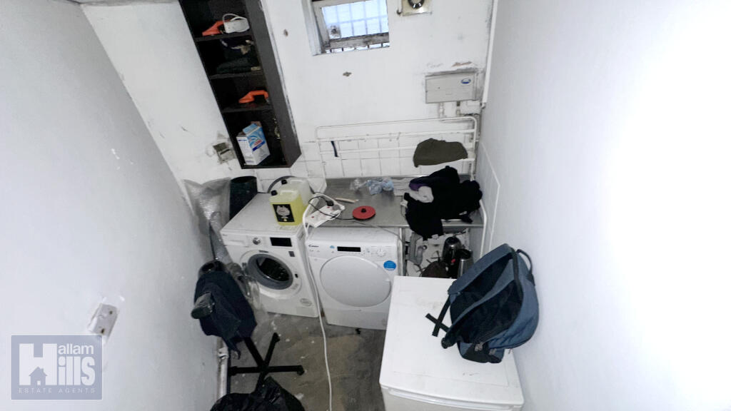 Commercial storage room