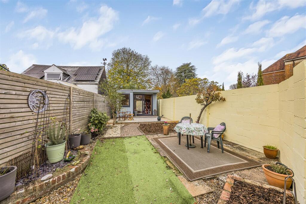 House in Chichester, Westbourne - View 4