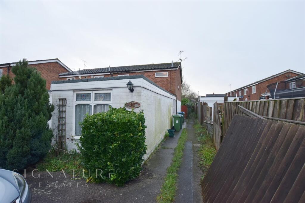Main image of property: Monmouth Close, Aylesbury