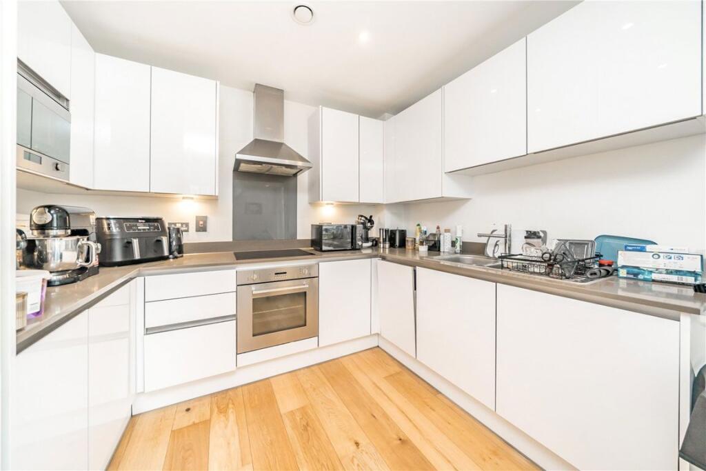Apartment in London, Caxton Street Works, Canning Town - View 2
