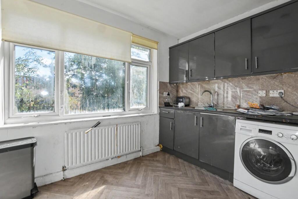 Apartment in London, Northumberland Heath - View 5