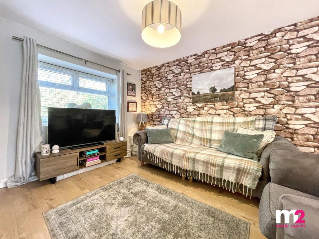 House in Newport - View 5