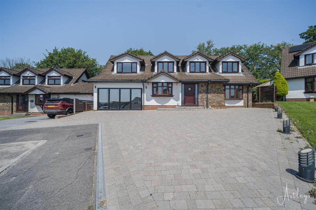 4-bed house on Bittern Court, Bryncoch, SA10, £529,950