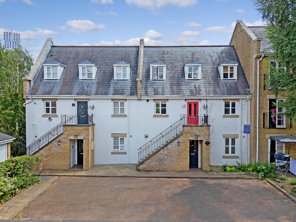 Main image of property: New Writtle Street, Chelmsford, Essex, CM2