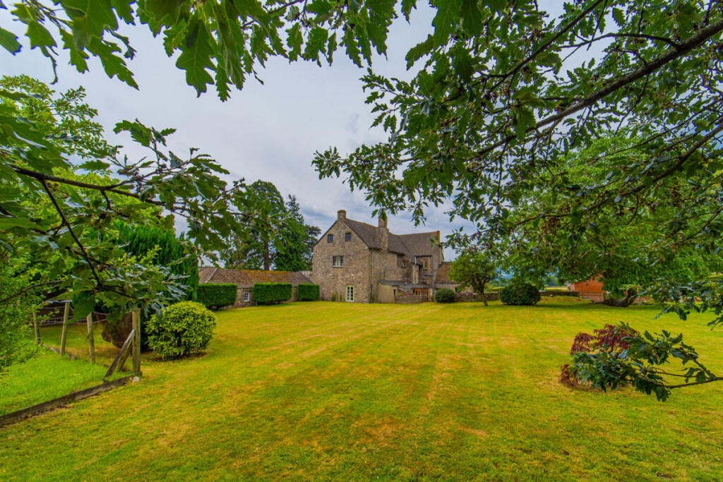 House in Abergavenny, Gobion Fawr - View 4