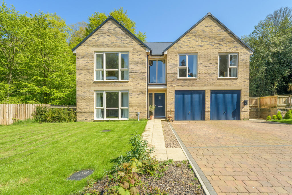 5-bed detached on Redwood Rise, Alnwick, Northumberland, £700,000