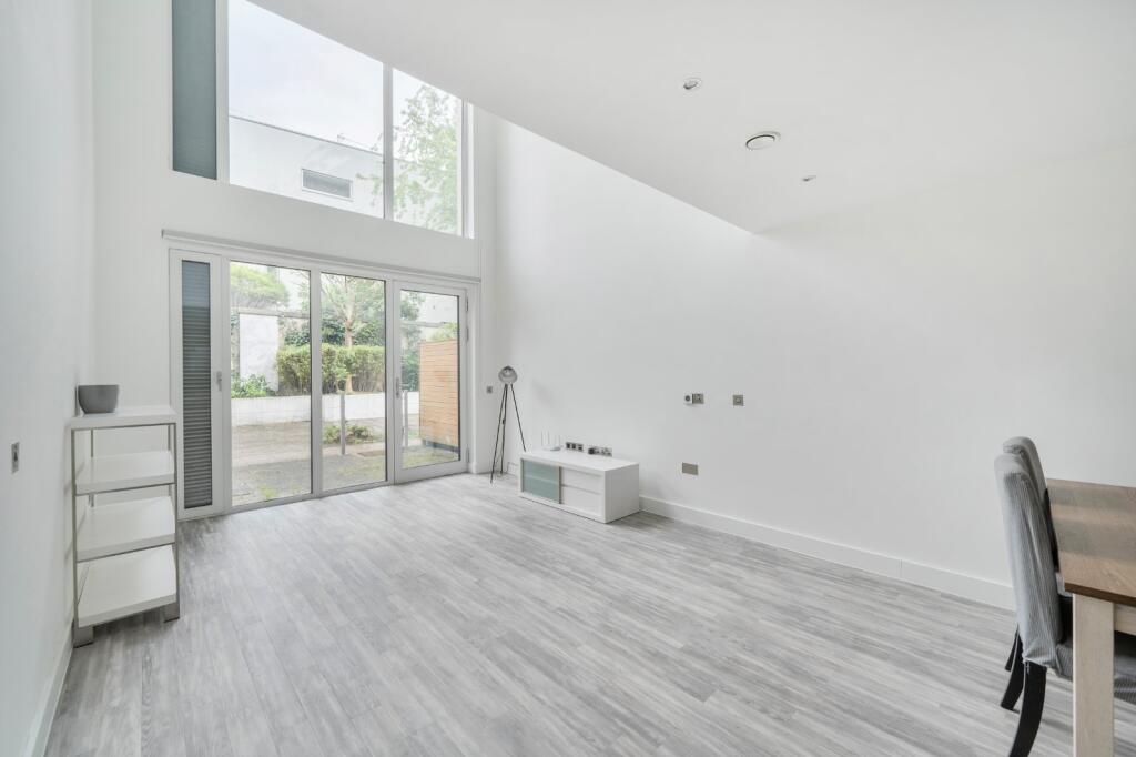 Main image of property: Junction Road, Tufnell Park, London, N19