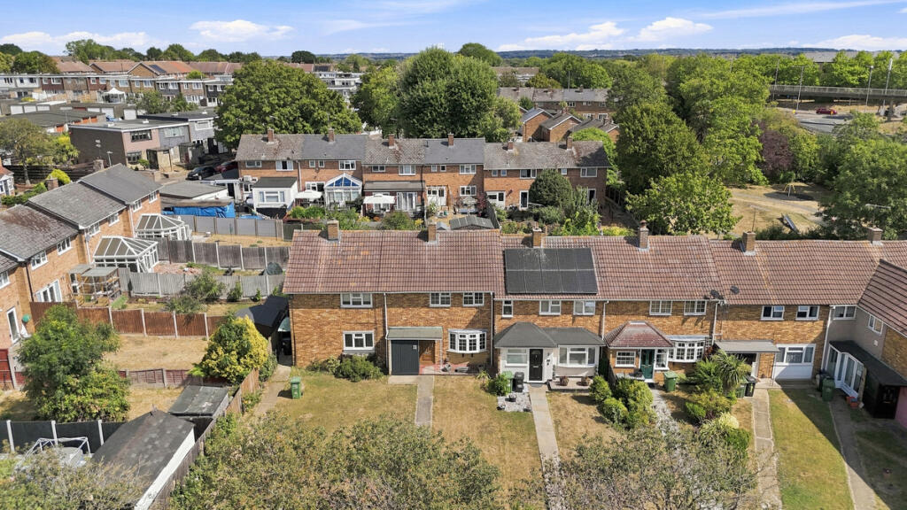 House in Basildon, Essex - View 3