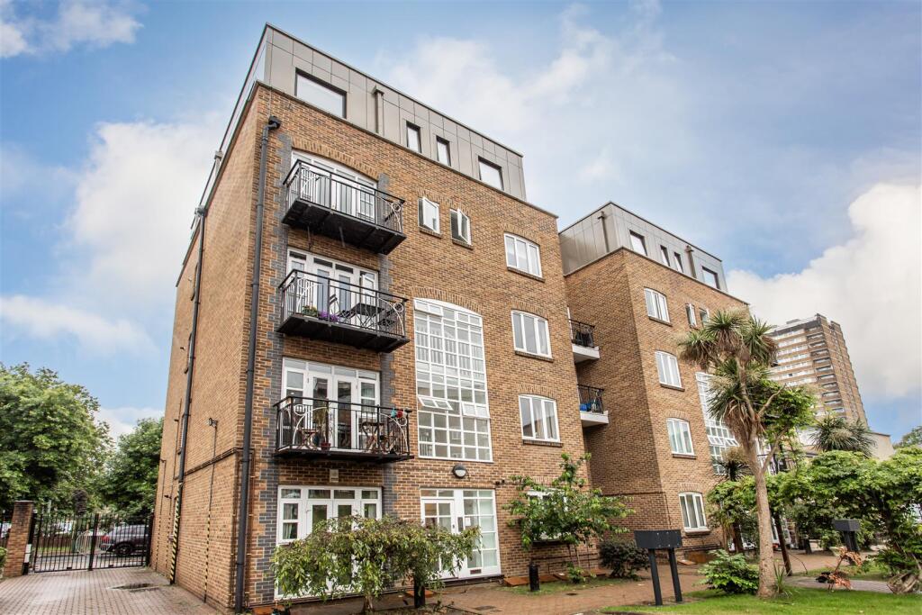 Main image of property: Empire Wharf, Victoria Park, E3