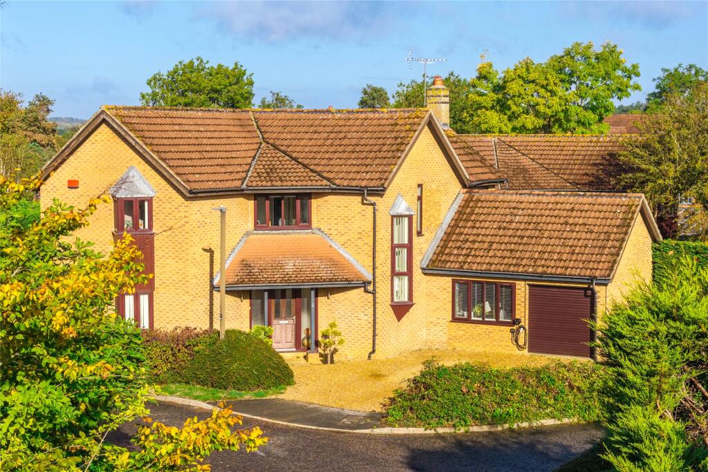 Main image of property: Sandbrier Close, Walnut Tree, Milton Keynes, Buckinghamshire, MK7