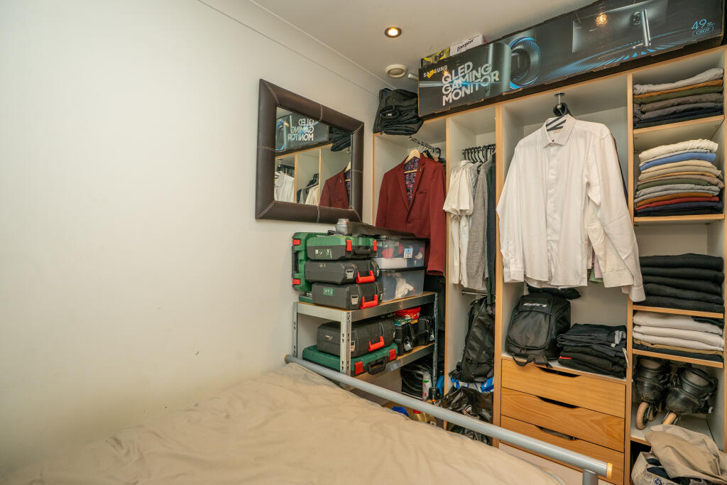 Apartment in Leeds, West Yorkshire - View 5