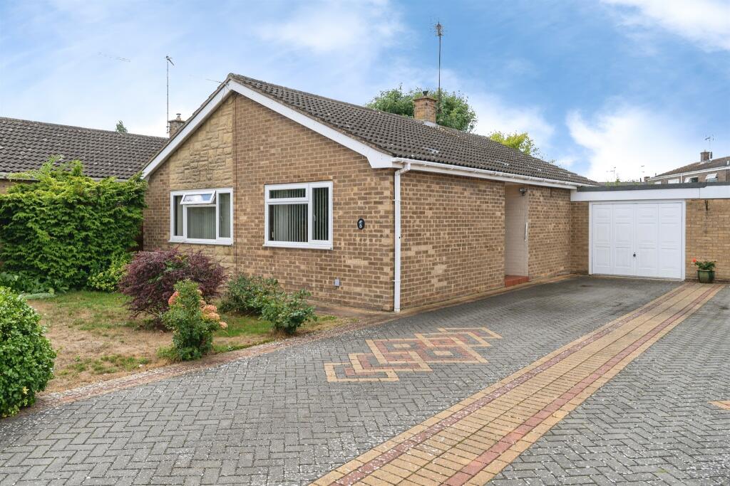 Main image of property: Richmond Avenue, March