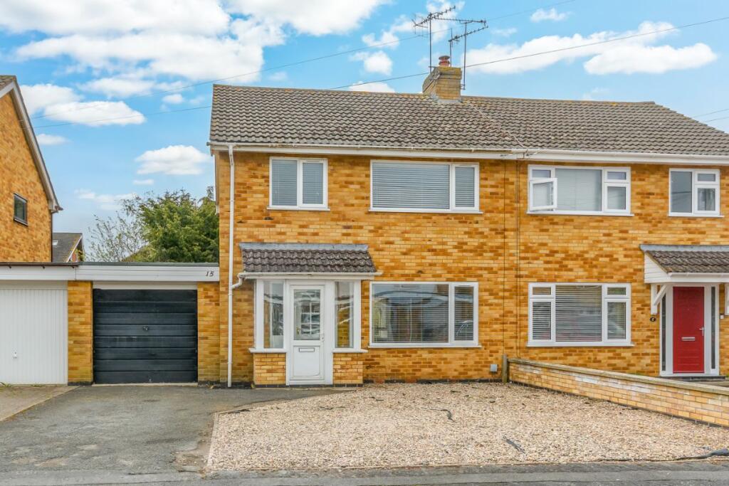 Main image of property: Charlecote Close, Tiddington, Stratford-upon-Avon
