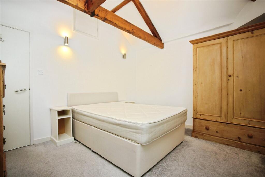 Apartment in Cheltenham, Warden Hill, Tivoli - More