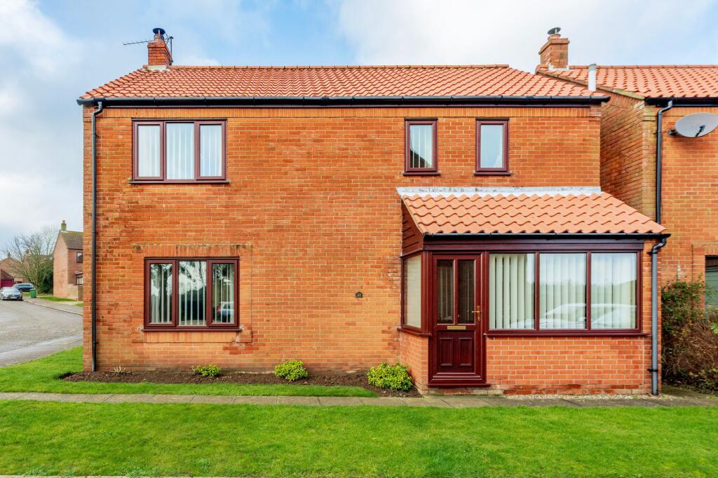 4-bed detached on St. Andrews Close, Worstead, £325,000