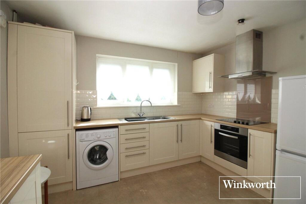 Apartment in Watford - View 5