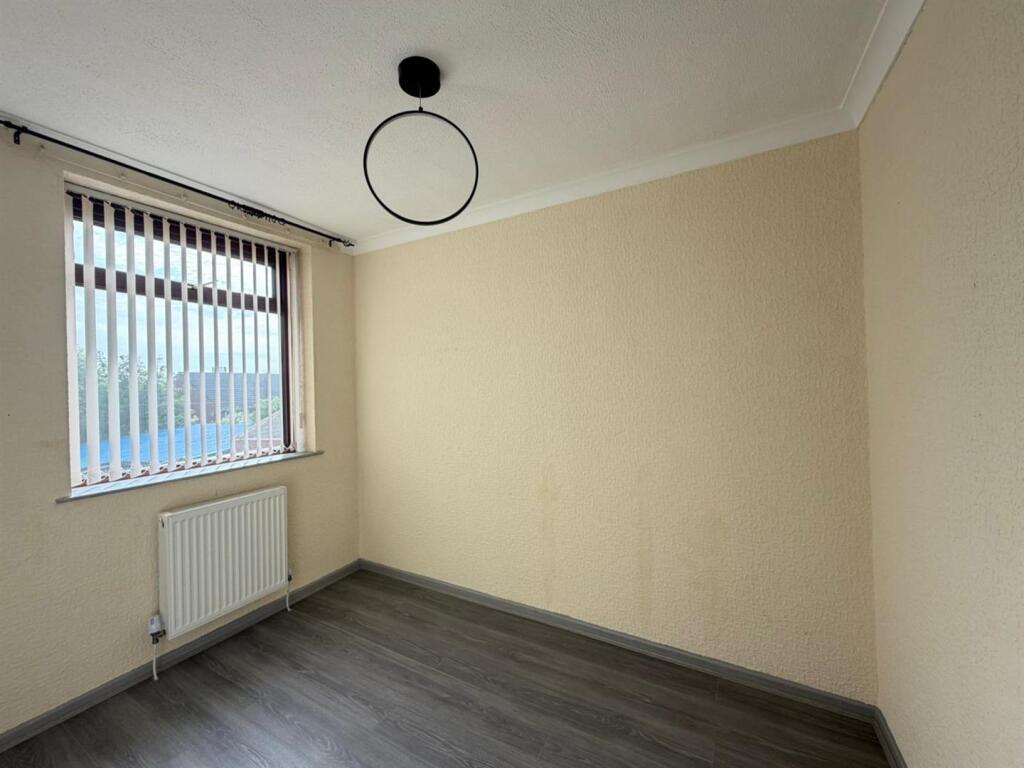 House in Oldham, Austerlands, Spring Hill - View 5