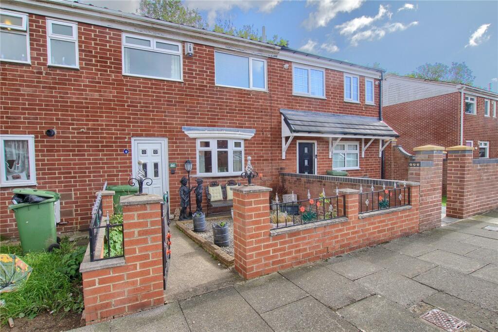 3-bed terraced on Lunebeck Walk, Thornaby, £95,000