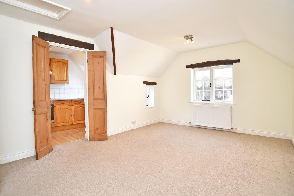 Flat 6, 110 Briggate photo 3
