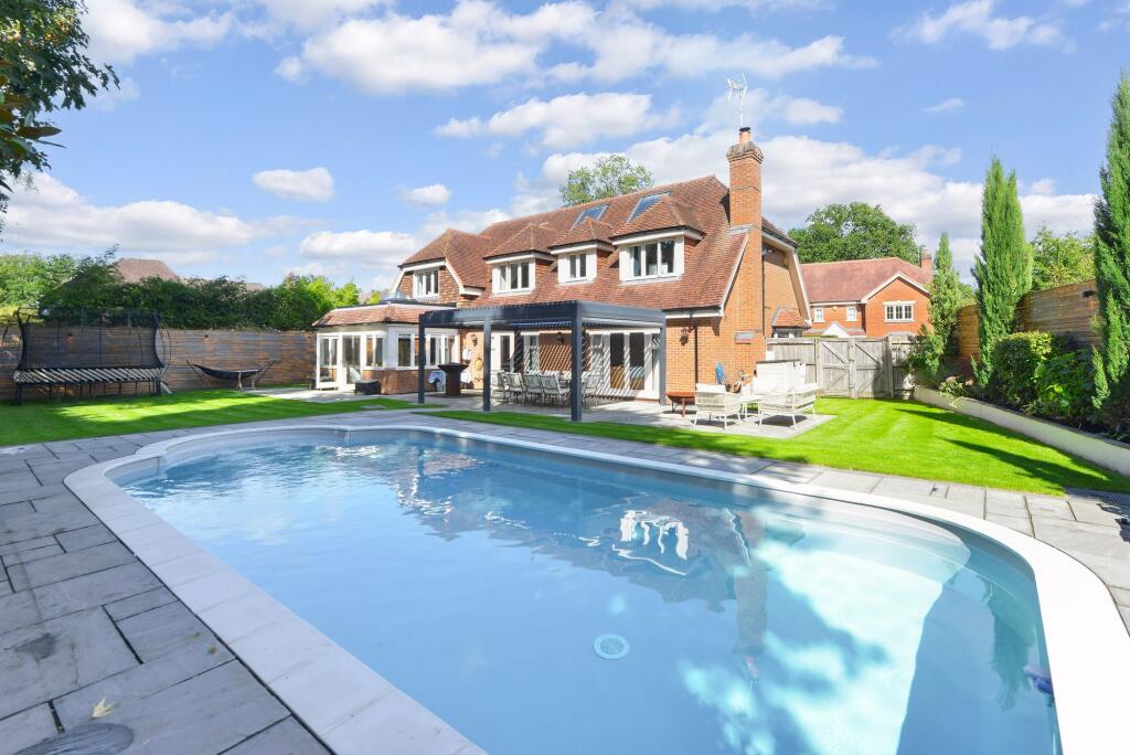 House in Redhill - View 4