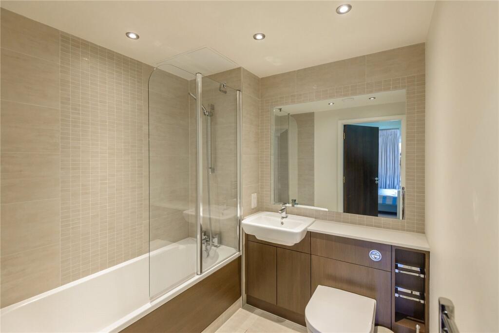 Apartment in London - More