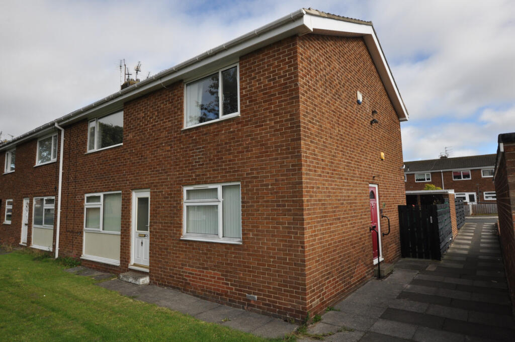 2-bed flat on 24 Norfolk Close, Northumberland NE63 8PE, £79,950