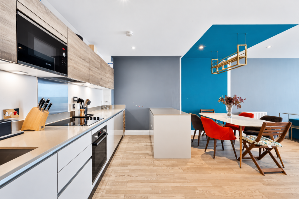 Apartment in Kingston upon Thames - More