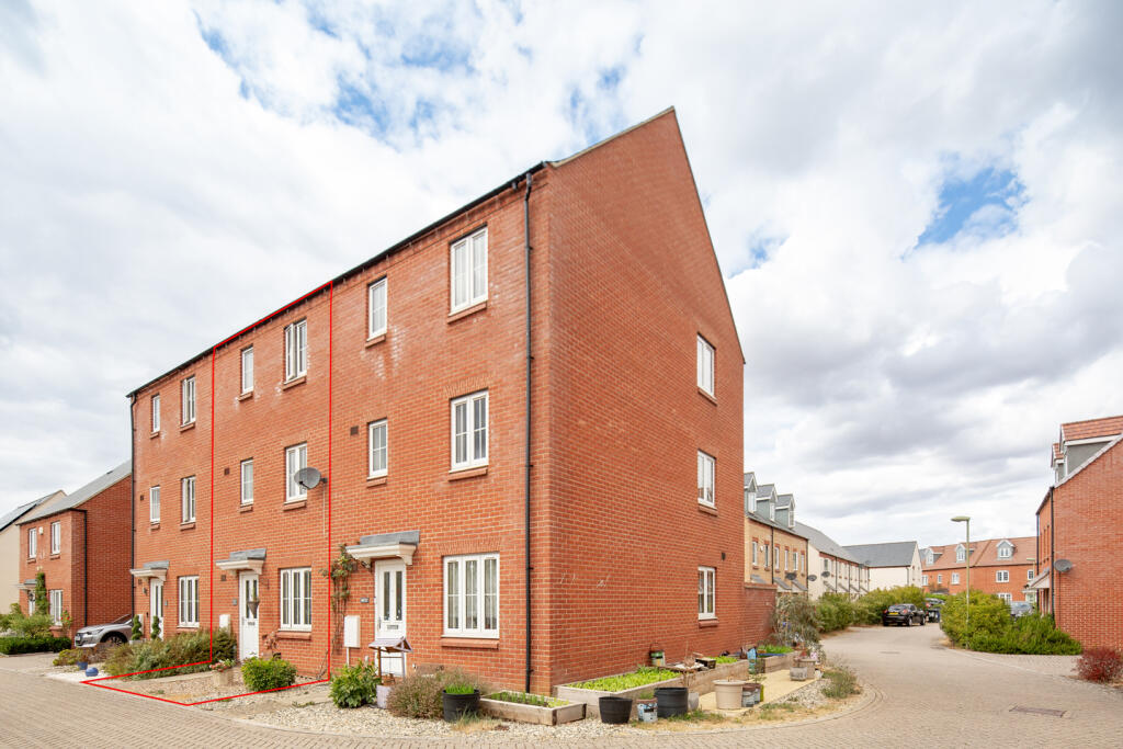 Main image of property: 50, Fontwell Road, Bicester, Oxfordshire, OX26 1BP