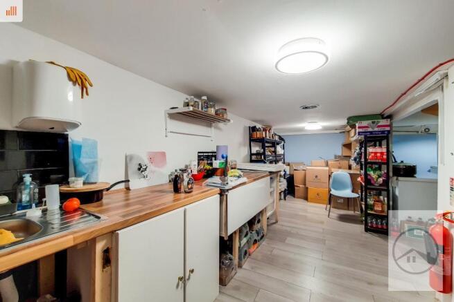 10_Kitchen 2-1.jpg