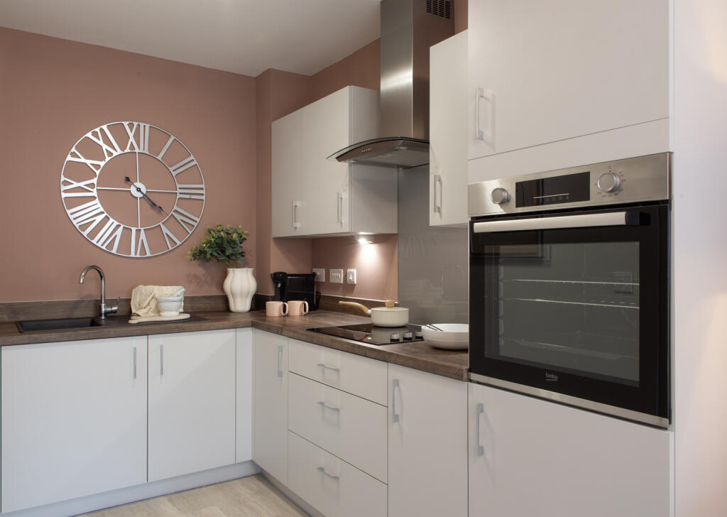 44 London Road,
Bagshot,
GU19 5HL
 photo 2