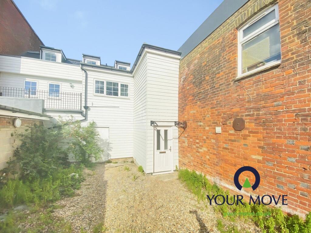 Main image of property: High Street, Sittingbourne, Kent, ME10