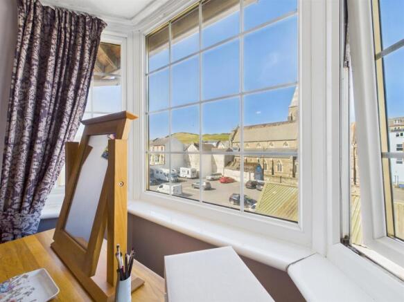 CAM01381G0-PR0220-STILL021.jpg