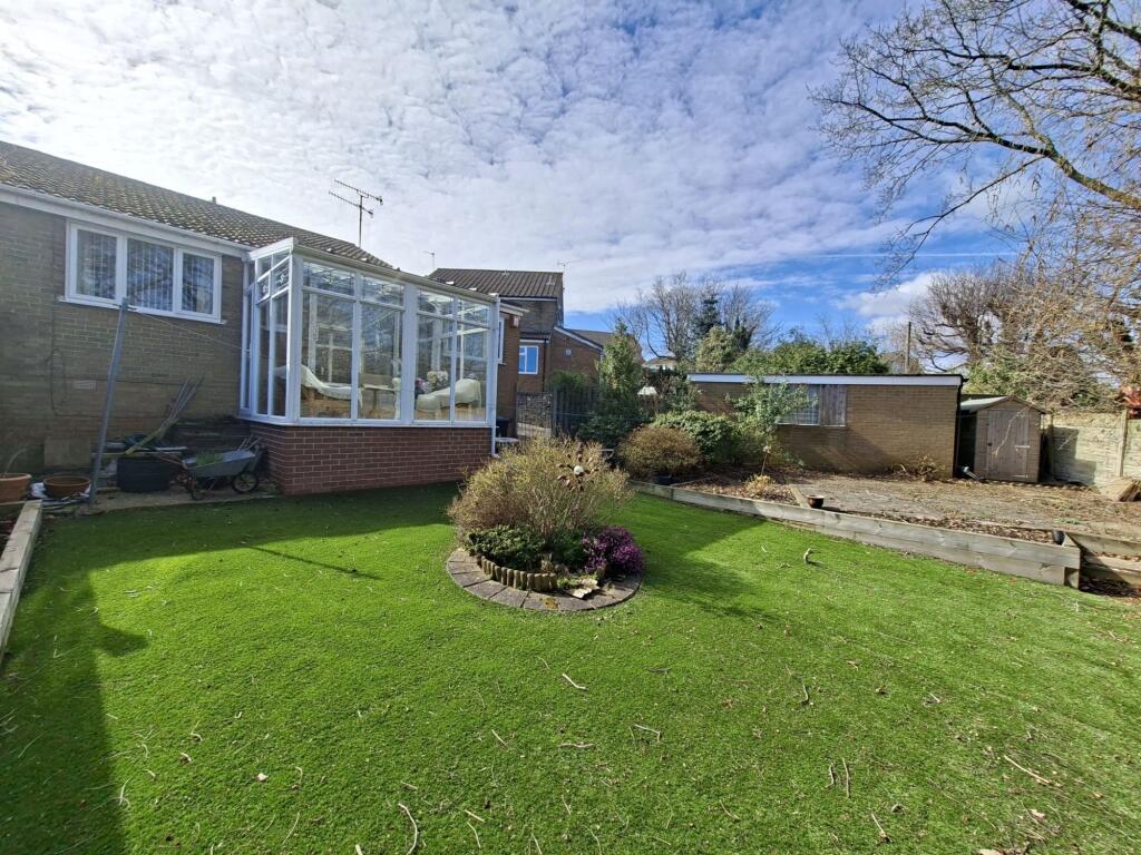 New Hall Crescent, Stocksbridge, S36 photo 2