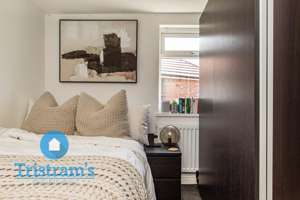 East Crescent, Beeston - View 4