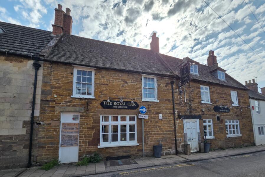 Main image of property: Royal Oak 9 Queen Street, Uppingham, LE15 9QR