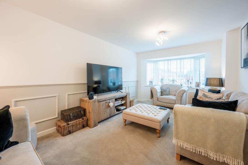 Oakhill Drive, Skelmersdale, WN8 photo 3