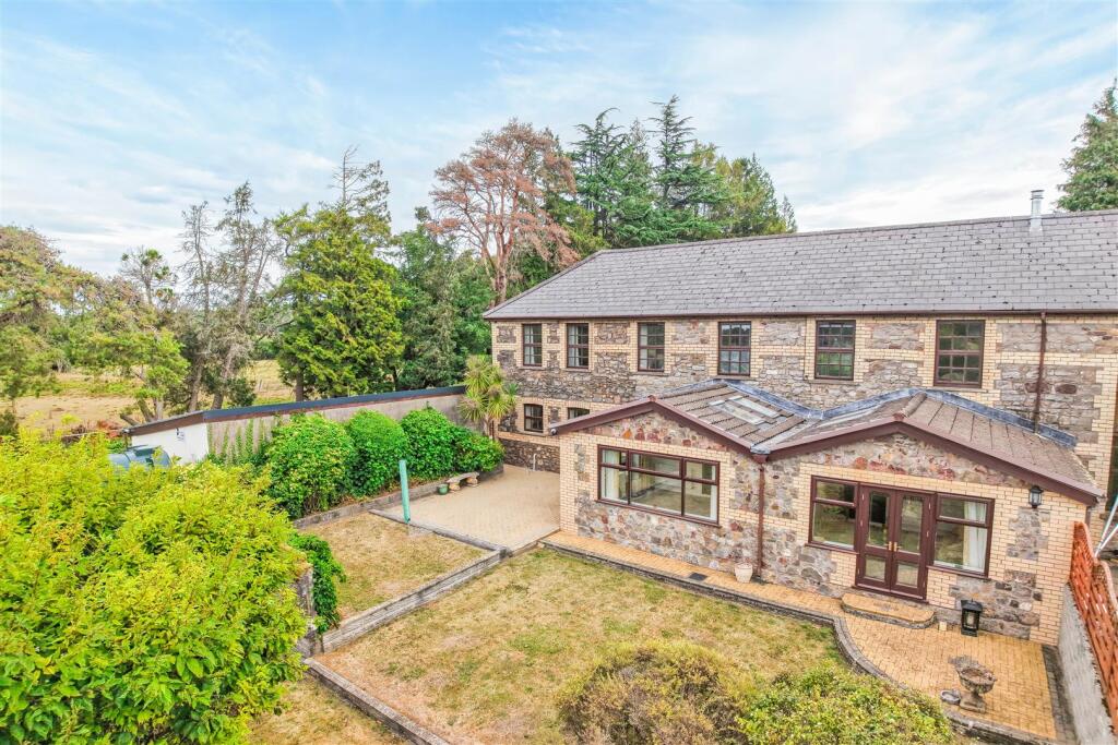 Main image of property: Henstaff Mews, Llantrisant Road, Groesfaen, Pontyclun, Rhondda Cynon Taff, CF72 8NG