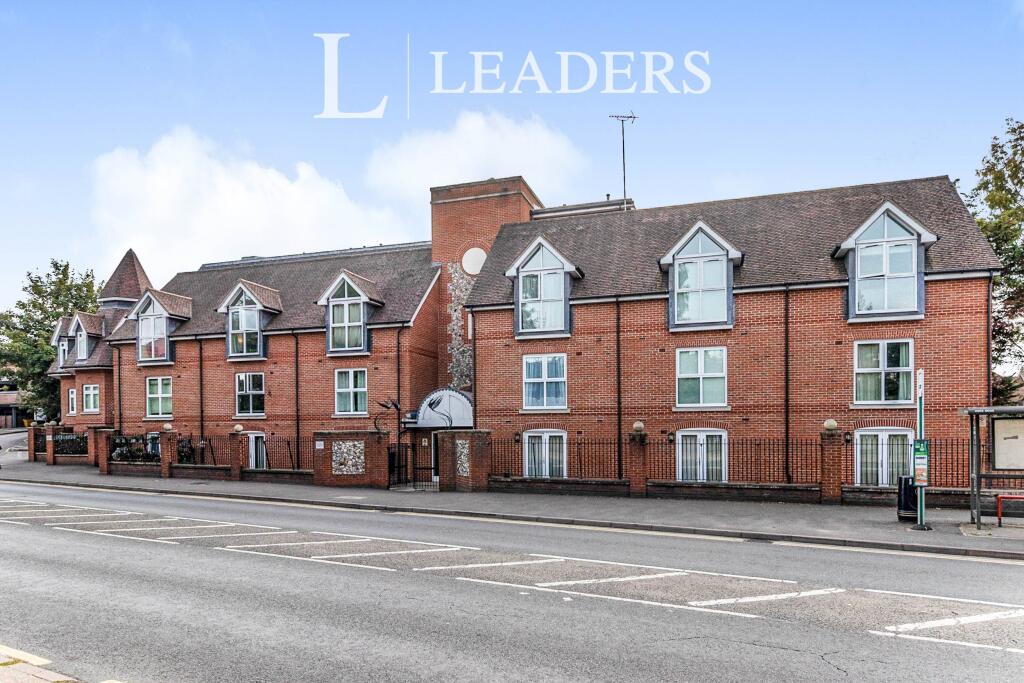 Apartment in Mole Valley, Leatherhead - View 2