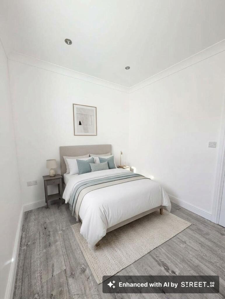 Apartment in Cardiff, Grangetown - View 3