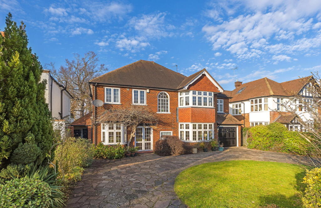 Main image of property: Barnfield Wood Road, Park Langley, Beckenham, BR3