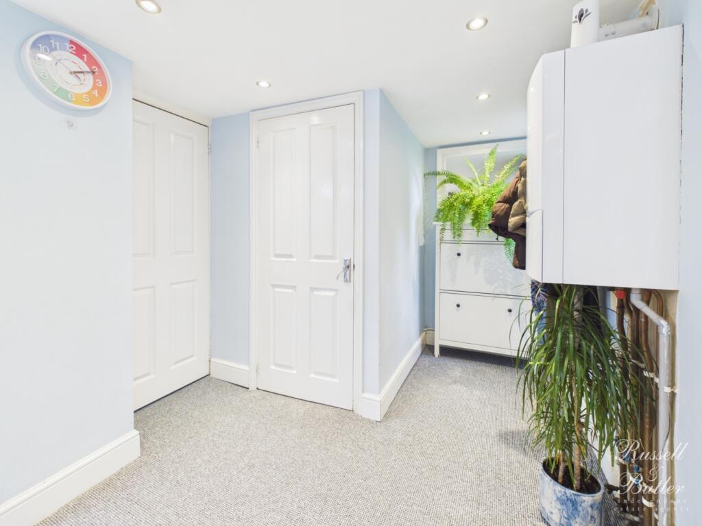 House in Milton Keynes, Charndon - View 3