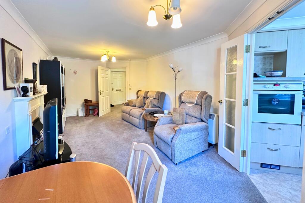 Apartment in Highcliffe-on-Sea, Highcliffe and Walkford - View 5