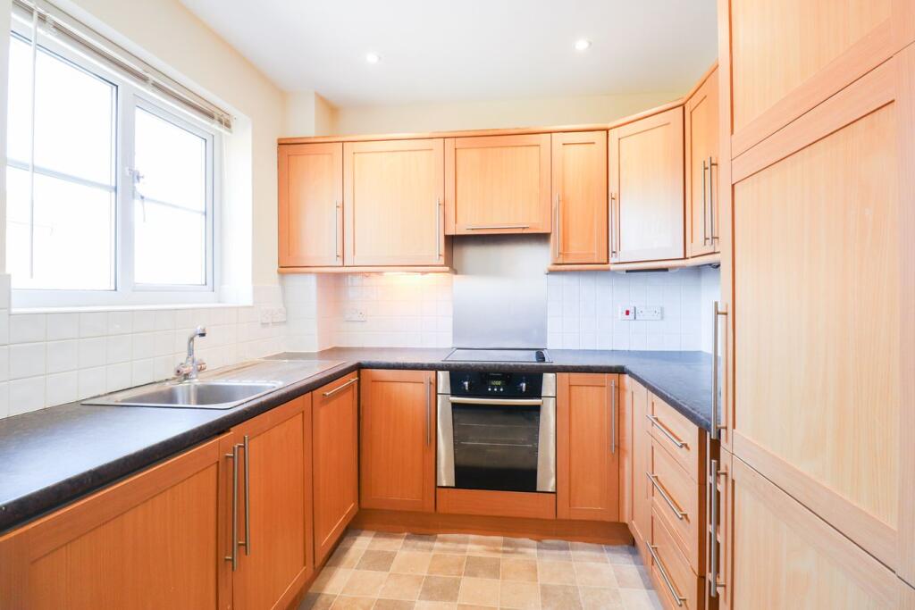 Apartment in Northampton, West Northamptonshire - View 4