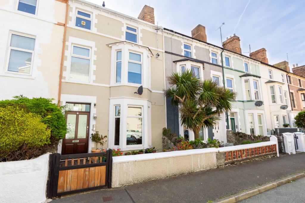 1-bed flat on Clifton Road, Llandudno, Conwy, LL30, £75,000