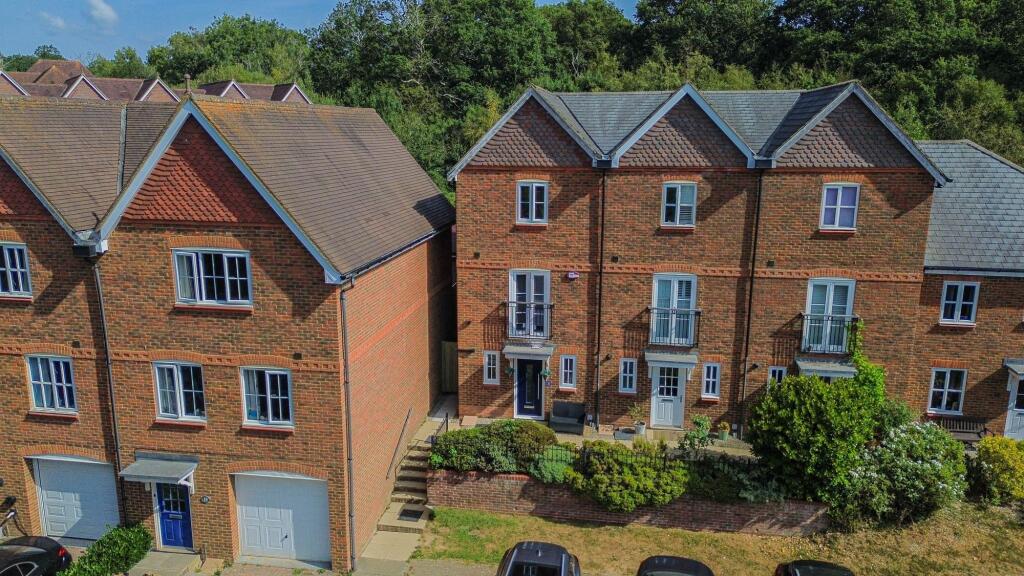 House in Haywards Heath, Bolnore Village - View 2