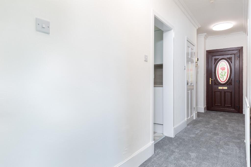 Apartment in Glasgow - View 3