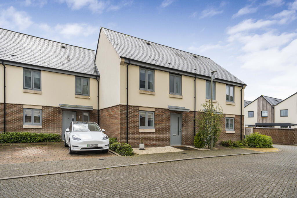 Main image of property: Lemongrass Road, Bicester, OX27