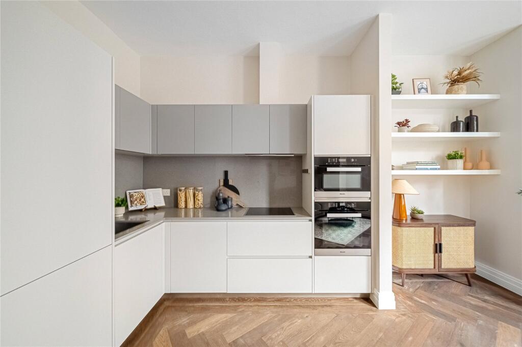 Apartment in London - View 3